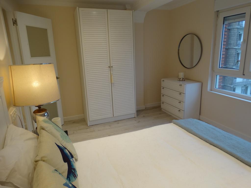 La Casa Del Marino Apartman Avilés Szoba fotó