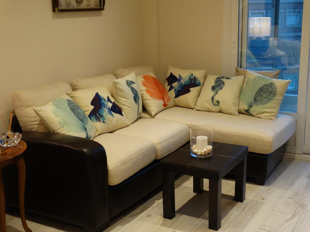 La Casa Del Marino Apartman Avilés Szoba fotó