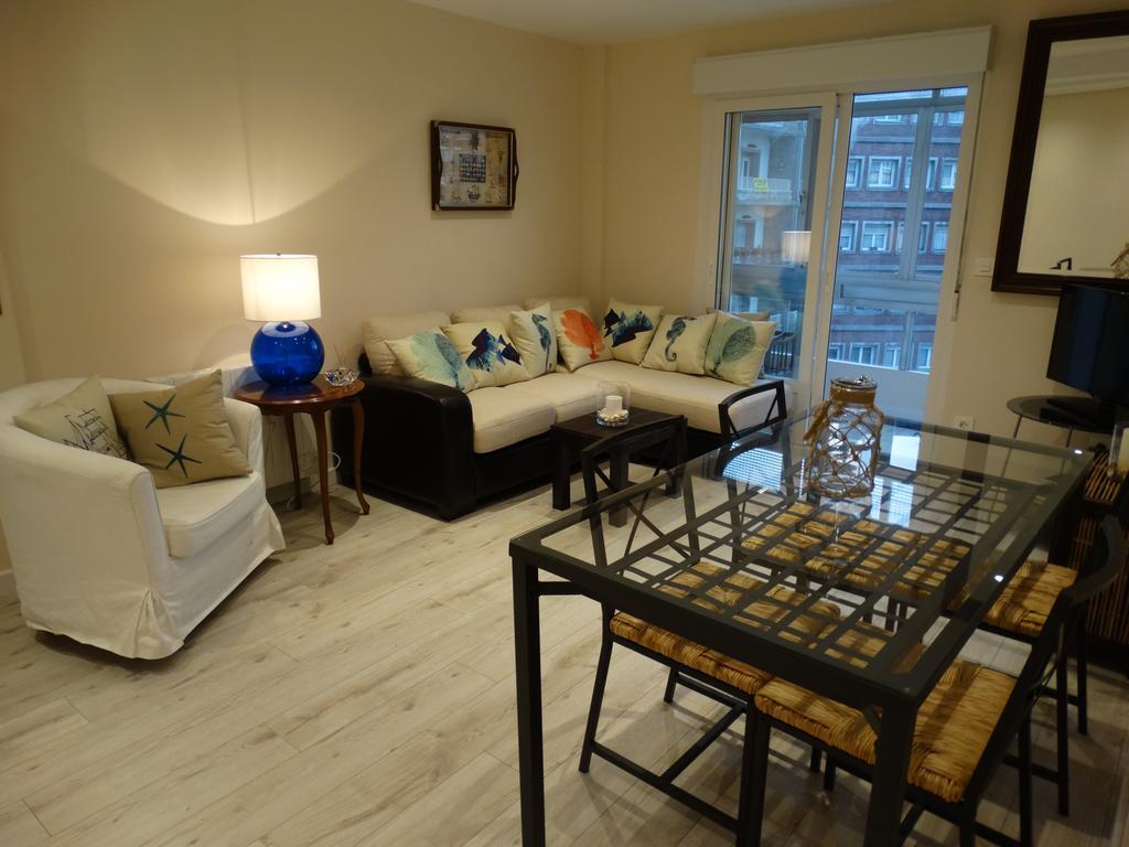 La Casa Del Marino Apartman Avilés Szoba fotó